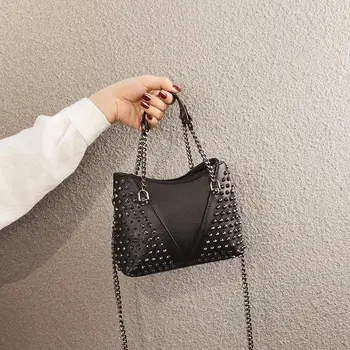 2023 Новата Модерна Черна чанта през рамо с Веригата, Универсални Дамски чанти През Рамо, чанти-незабавни посланици за Жените, Мини-портфейл Q532